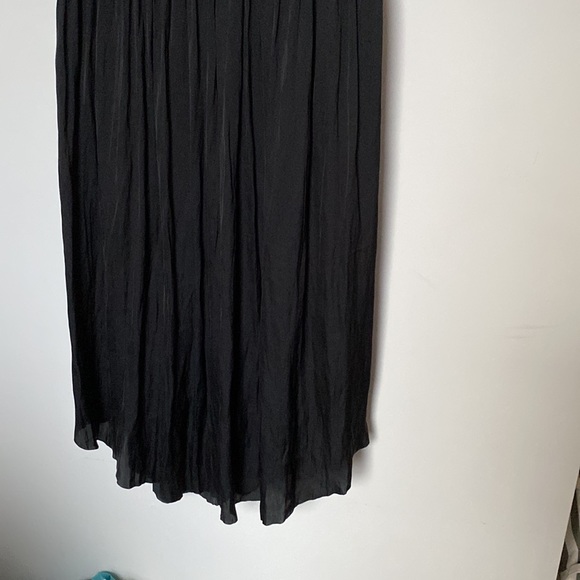 Flowy Dress - Picture 4 of 6